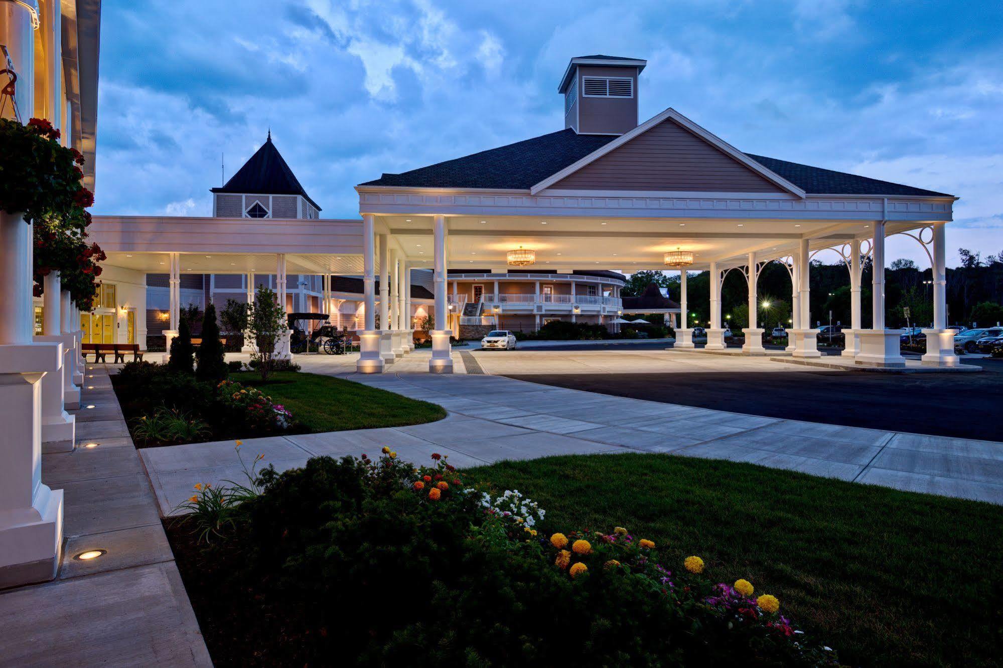 Saratoga Casino Hotel Саратога-Спрінгс Екстер'єр фото